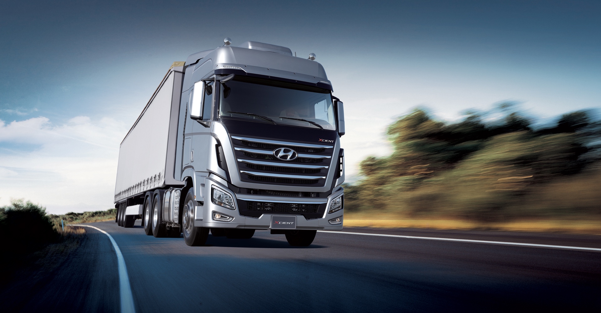 xcient-exterior-03-pc